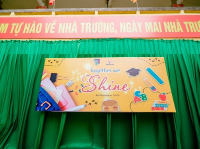 Chương trình trao học bổng Anh ngữ của THT - i Centre tại trường tiểu học Phạm Hồng Thái .